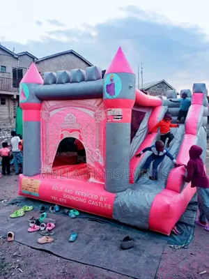 Bouncing Castle , Trampoline for Hire