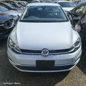Volkswagen Golf 2018 Pearl