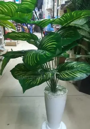 Lifelike Artificial Plant