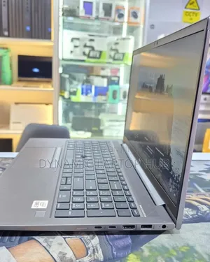 Laptop HP ZBook Create G7 16GB Intel Core i7 SSD 512GB