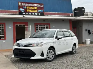 Toyota Corolla Fielder 1.5 Hybrid FWD 2019 White