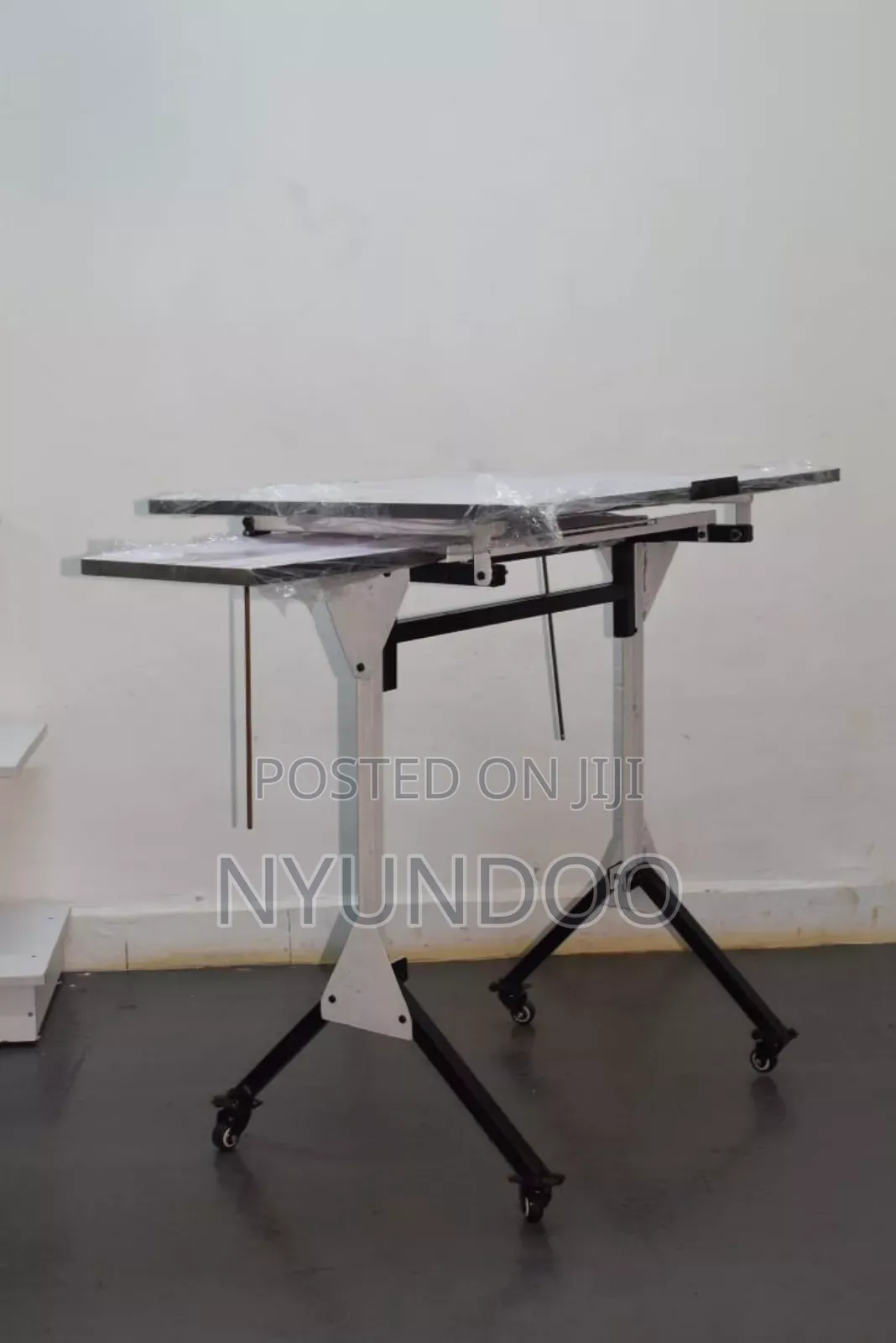 Drafting Table (Nyundoo Professional Drafting Table)