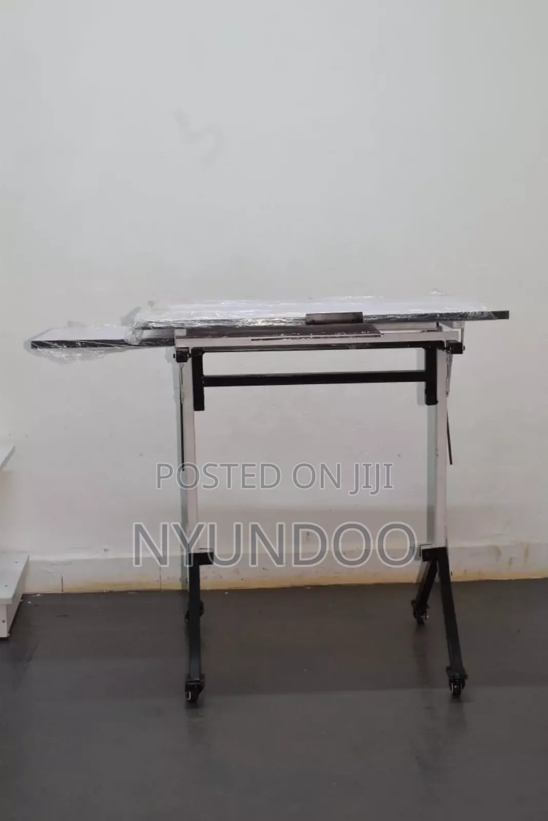 Drafting Table (Nyundoo Professional Drafting Table)