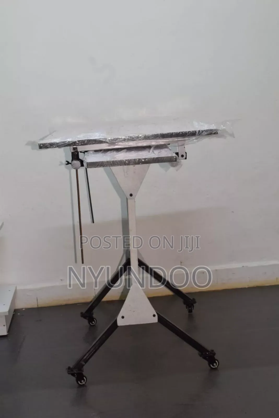 Drafting Table (Nyundoo Professional Drafting Table)