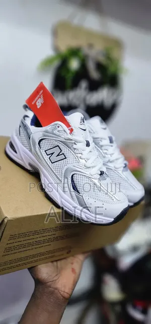 New Balance 530
