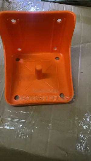 Livestock Nutrition Lick Brick Feeder for Holding Salt Blocks