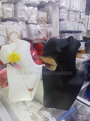 Realistic Earings and Watches Display