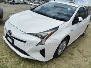 Toyota Prius 2018 White