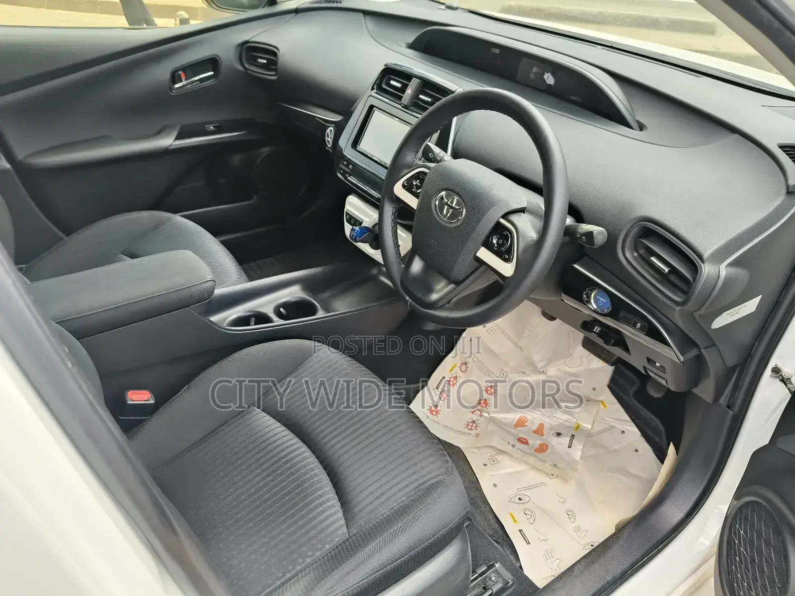 Toyota Prius 2018 White