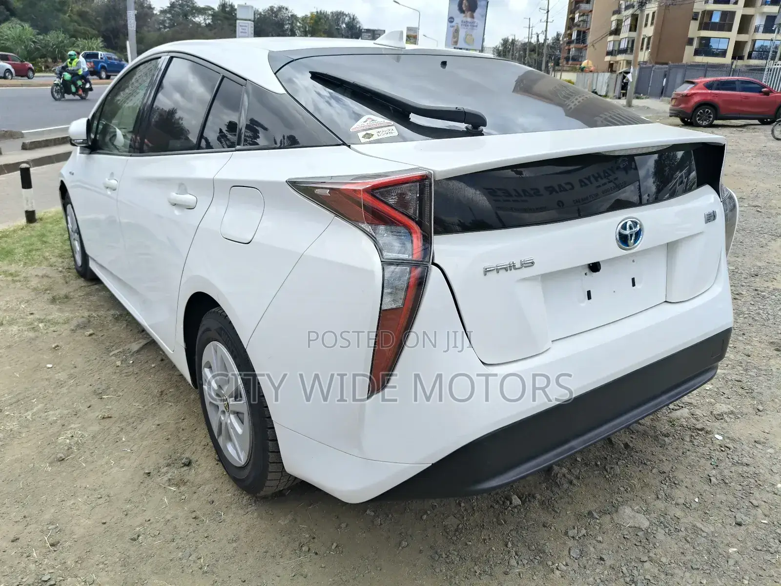 Toyota Prius 2018 White