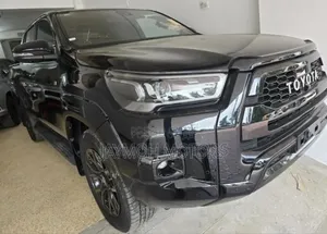 Toyota Hilux 2021 Black
