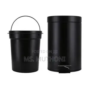 *8.5 Litres Black Metallic Pedal Dustbin With Inner Removable Bucket
