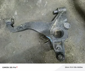 Isuzu Elf Arm