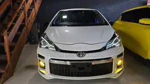 Toyota Vitz 1.5 FWD 5dr 2018 Pearl