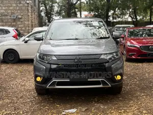 Mitsubishi Outlander ES AWC 2018 Gray