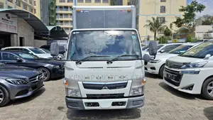 Mitsubishi Canter 2018 White