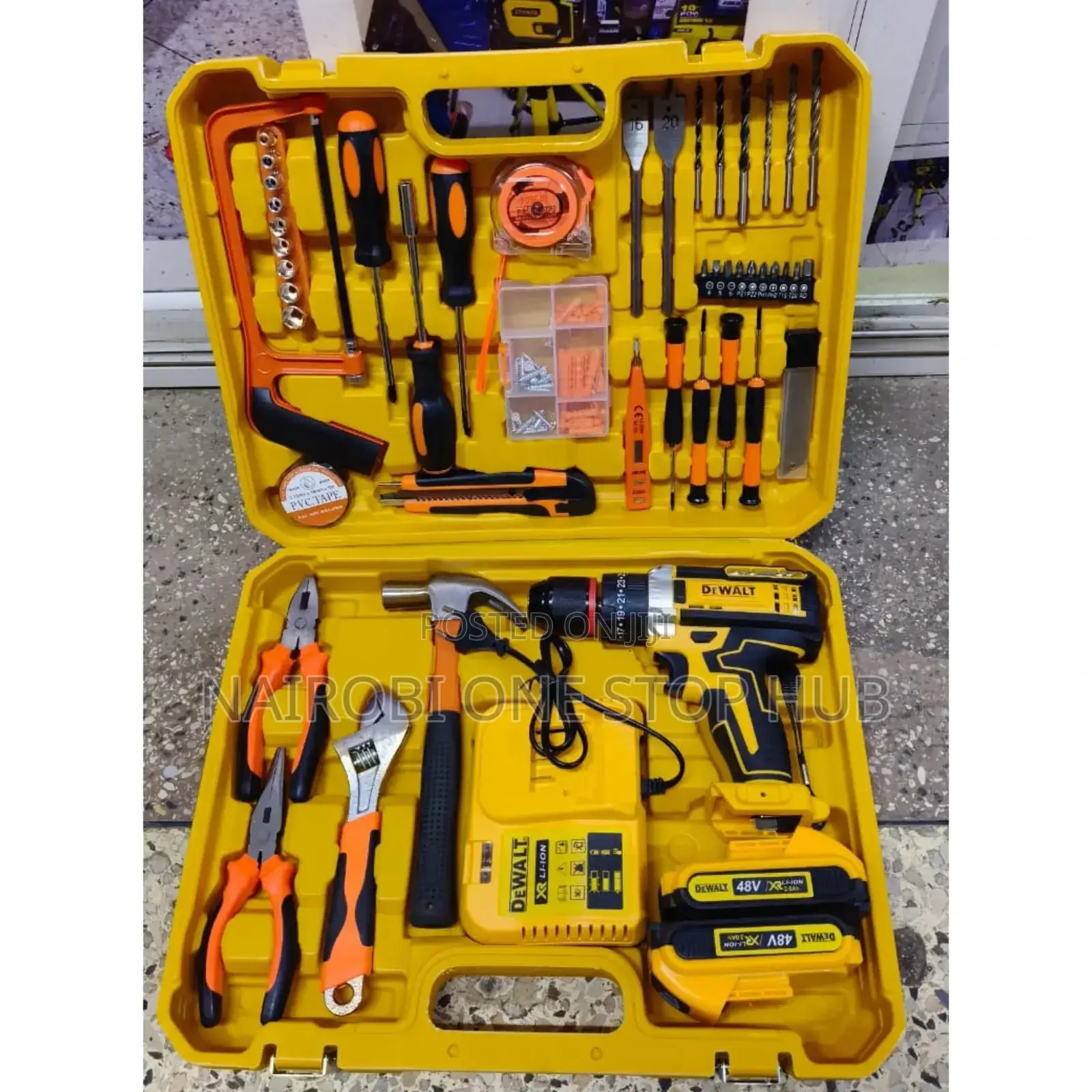 Dewalt Cordless Drill 48v With 2 Rechargeable Batteries √°°