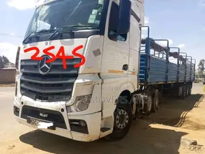 Boxbody and Flatbed Trailers Accessible for Transport