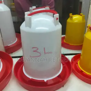 3-Liter Manual Poultry Drinker, to Water Chickens and Other Poultry