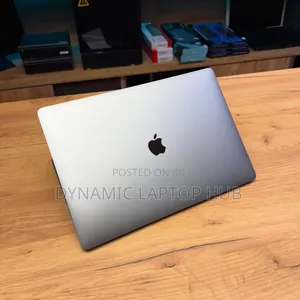 Laptop Apple MacBook Pro 2018 16GB Intel Core I7 SSD 256GB