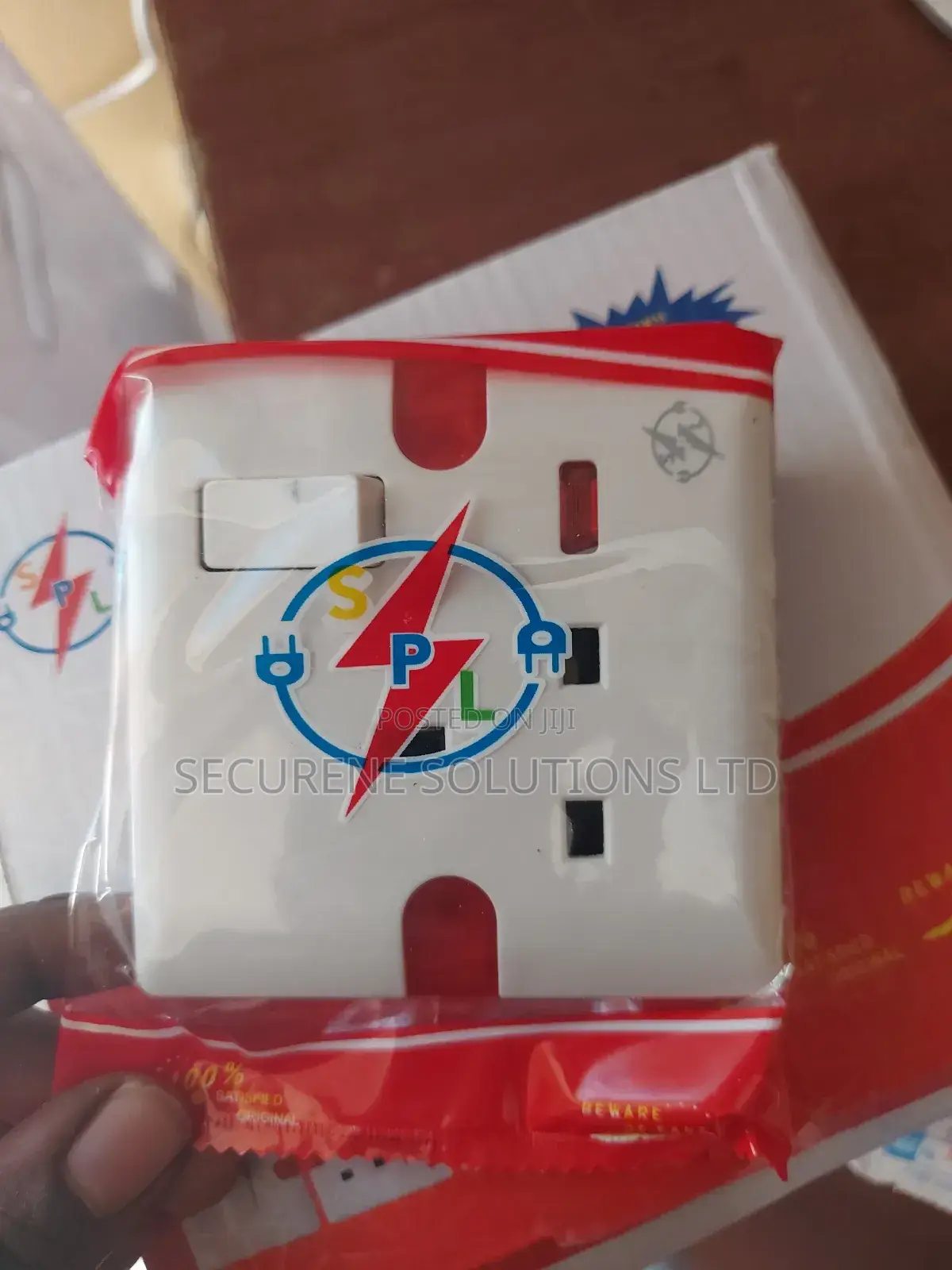 Single Wall Socket