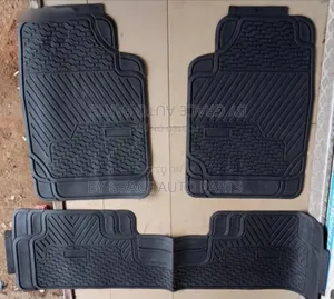 Best 3 Piece Universal Floor Mat for 5 Seaters.
