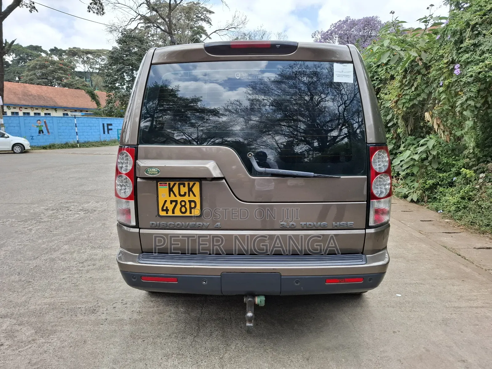 Land Rover Discovery 2011 Gold