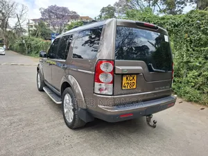 Land Rover Discovery 2011 Gold