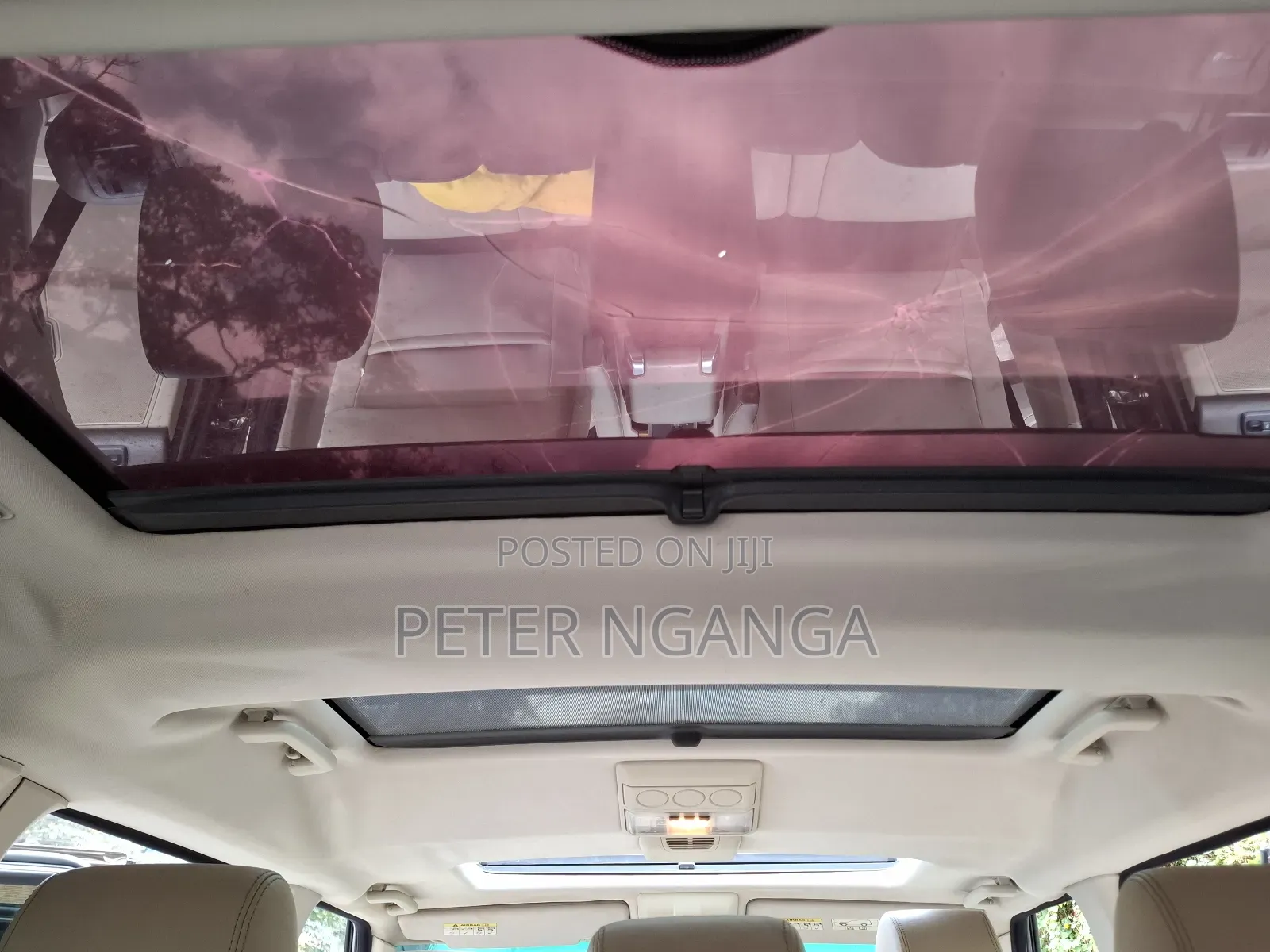 Land Rover Discovery 2011 Gold