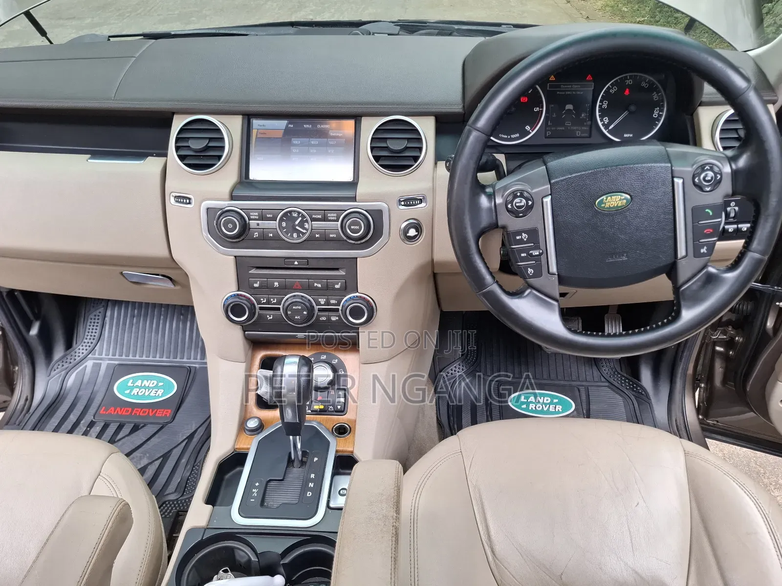 Land Rover Discovery 2011 Gold