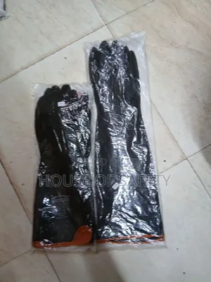 Different Sizes Black Safety Gloves