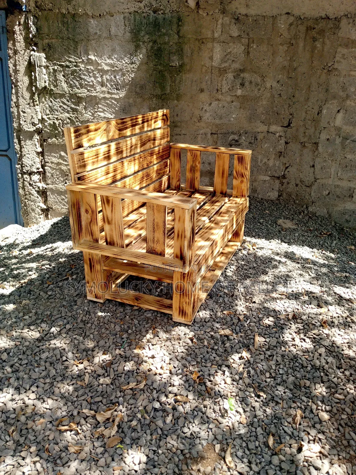 Pallet Seat 2 Seater. Blazed Ain Design