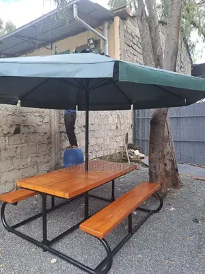 Garden Bench/Umbrella