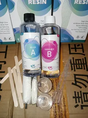 0.5-Litre Crystal Clear Epoxy Resin and Hardener Kit.