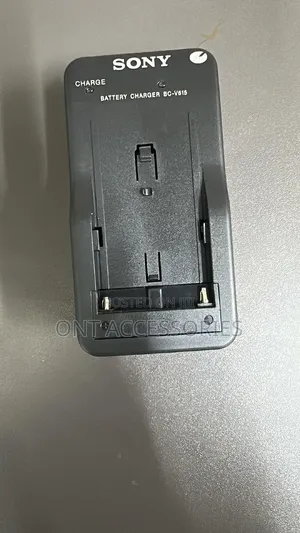 Bc-V615 Battery Charger for Np-F970, Np-F770, and Np-F550 Batteries