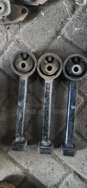 Daihatsu Mira/Move Lower Mounting