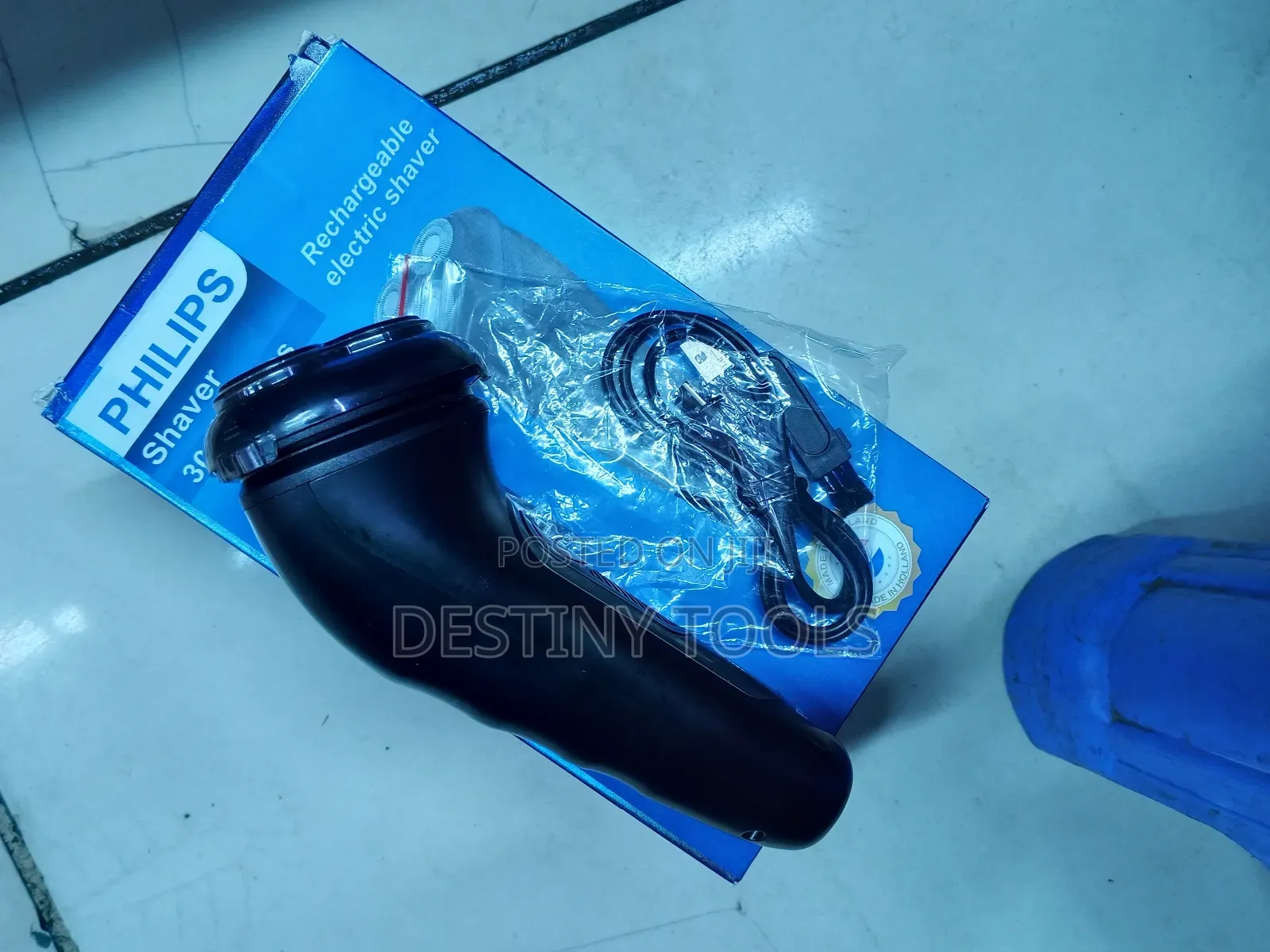 Philips Rechargeable Smoother/Shaving Machine