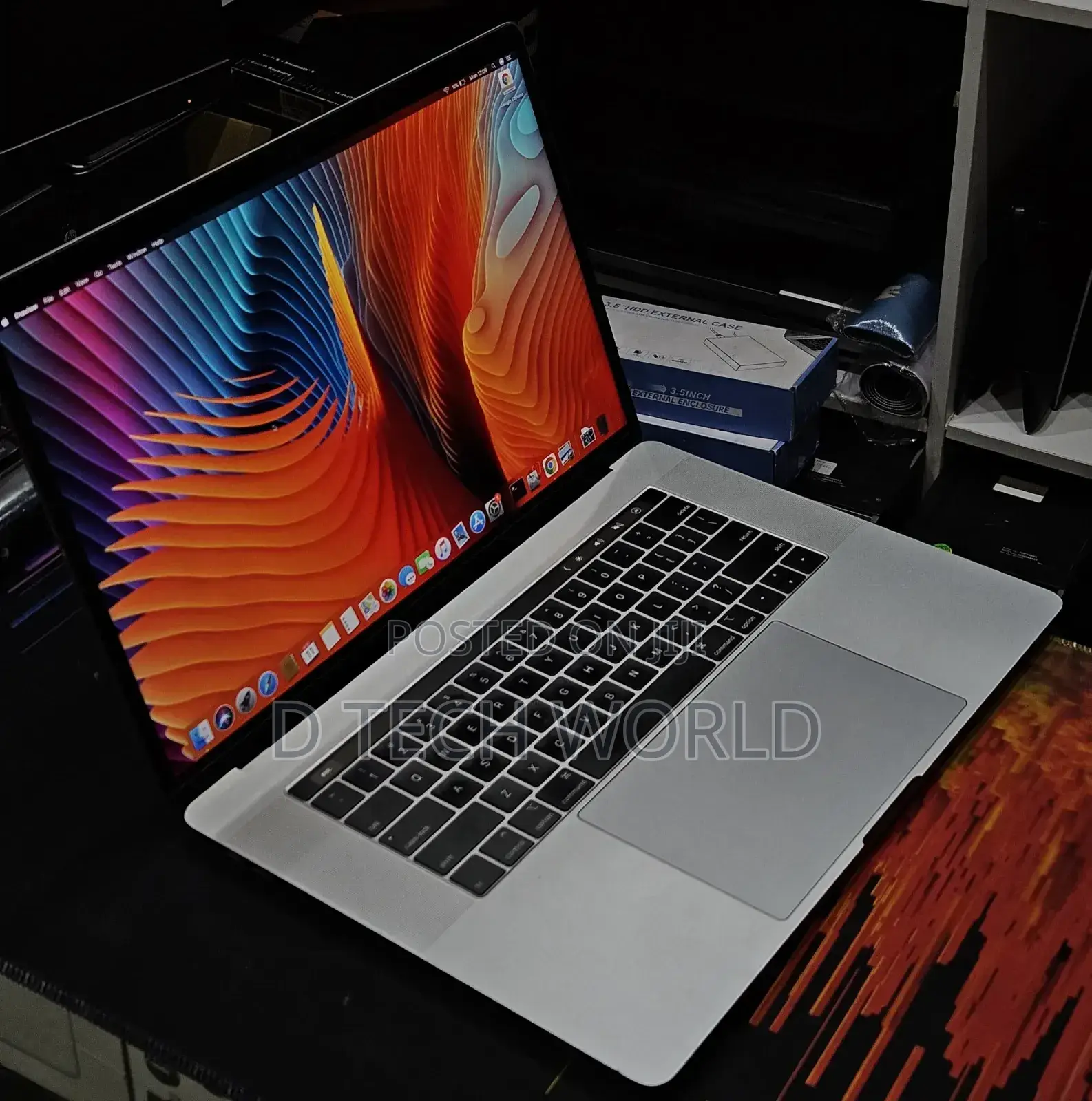 Laptop Apple MacBook Pro 2018 32GB Intel Core I9 SSD 1T