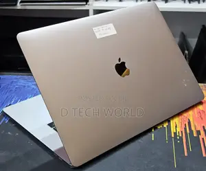 Laptop Apple MacBook Pro 2018 32GB Intel Core I9 SSD 1T