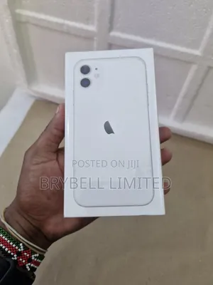 New Apple iPhone 11 128 GB White