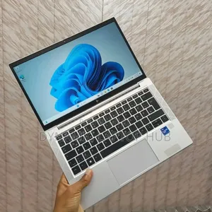 Laptop HP EliteBook 830 G8 16GB Intel Core I7 SSD 512GB