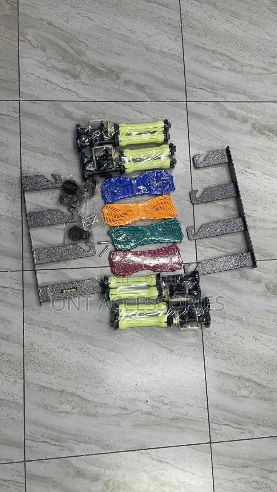 4 Roller Background Wall Mount System