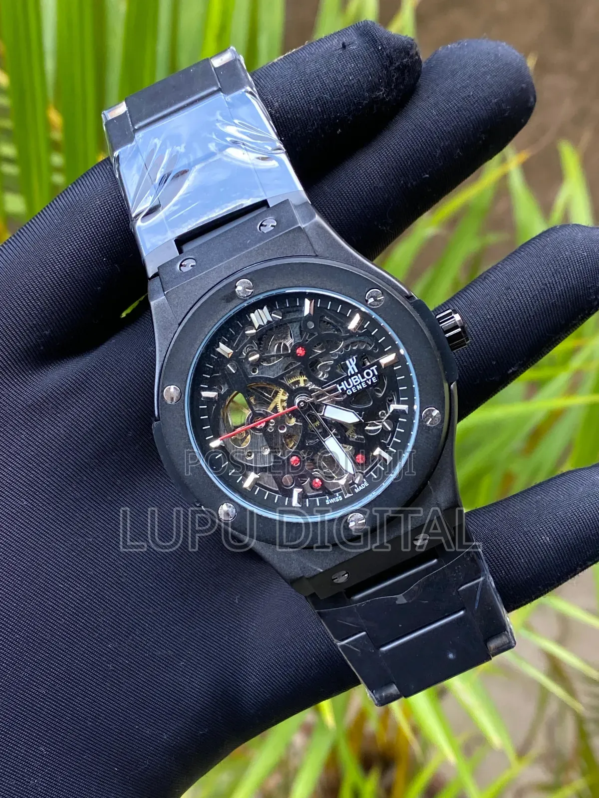 Digital Watch Both Time and Dates Update