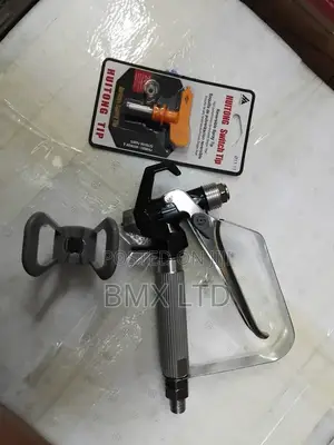 Heavy Duty Paint Sprayer With Easy Clean Reversible Tip
