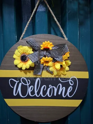 Round Welcome Wooden Decor