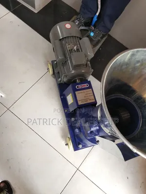 Feed Pallet Machine