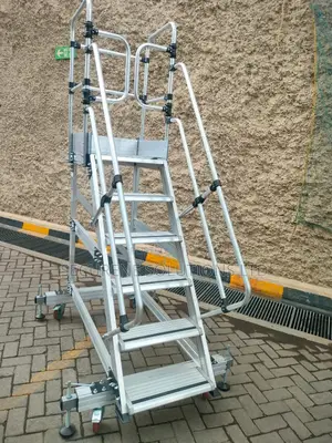 Aluminum Platform Ladder/Warehouse Steps on Wheels.