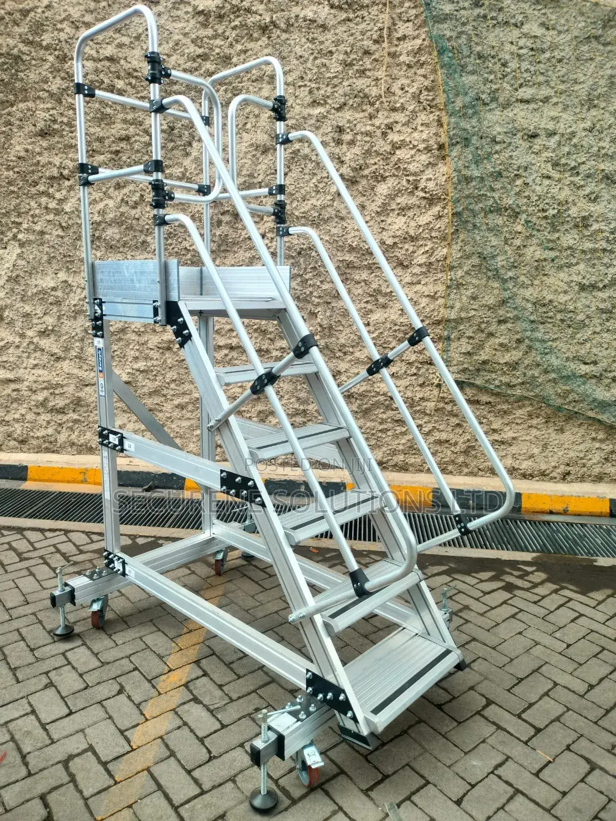Aluminum Platform Ladder/Warehouse Steps on Wheels.
