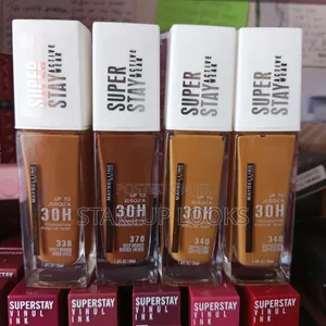 Super Stay Active Wear Makeup Foundation 30h + Free Beauty Blender