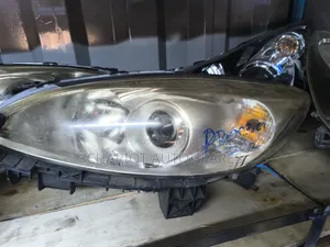 Mazda Premacy Xenon Headlights Available